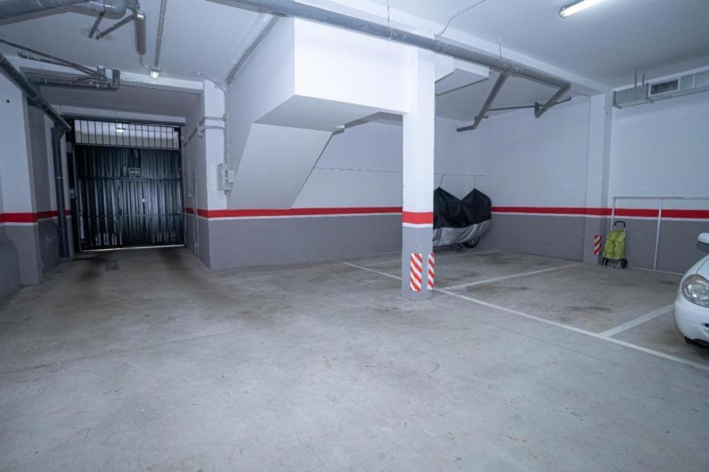 Apartamento Palacio Valdes, Centro Aviles, Con Parking Dış mekan fotoğraf